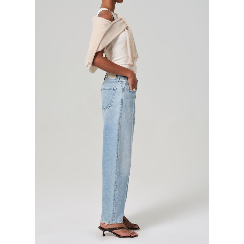 Citizens of Humanity Miro Relaxed Jean Barrel
In Gemini - Picture 3 of 13